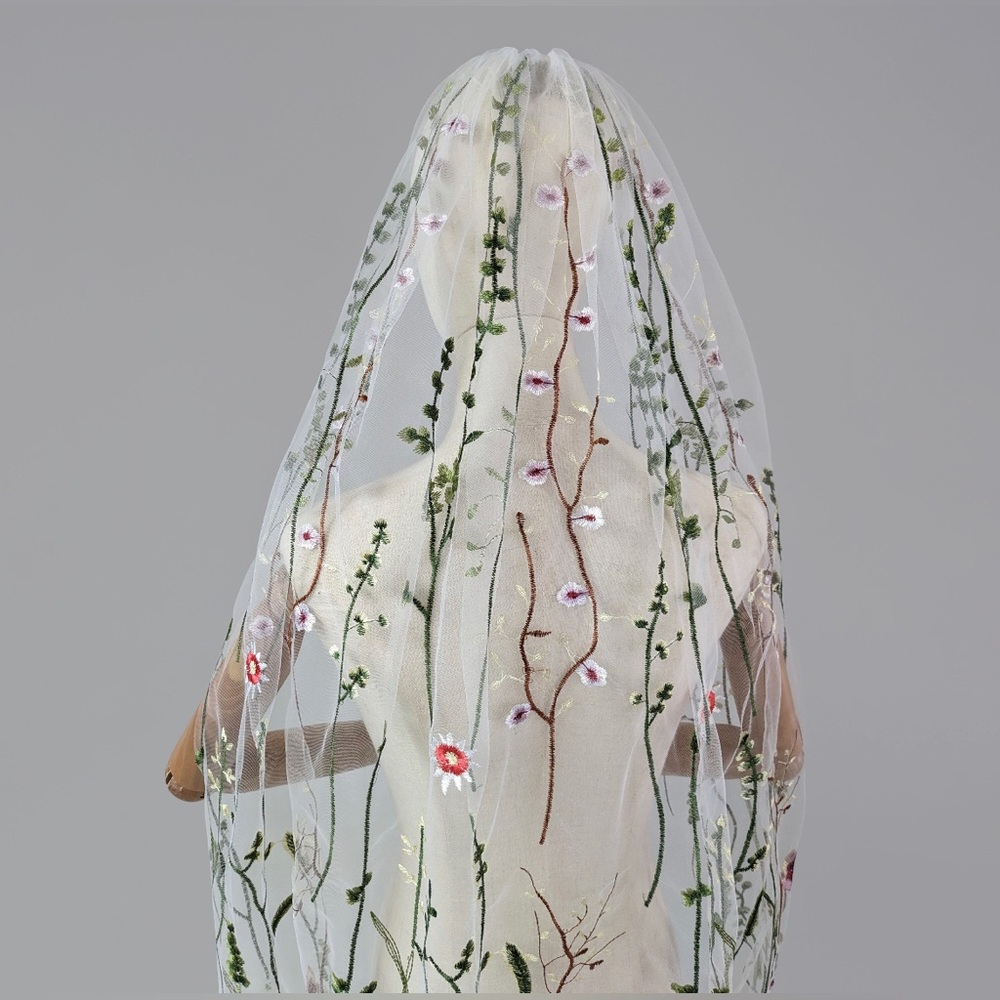 Wildflower Embroidered Veil - 63inches in Length - Picture 6 of 14